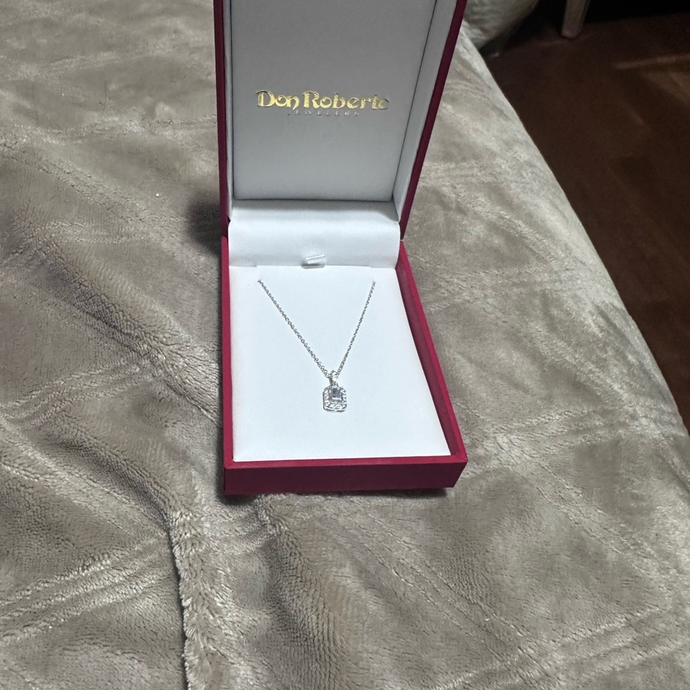 Nib- Vintage Sterling Silver Necklace With Pendant